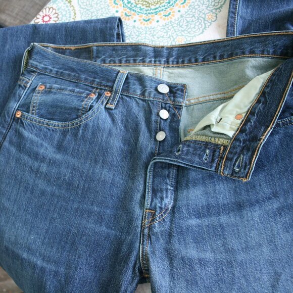 Levi's 501 Button Fly Jeans - Picture 4 of 6
